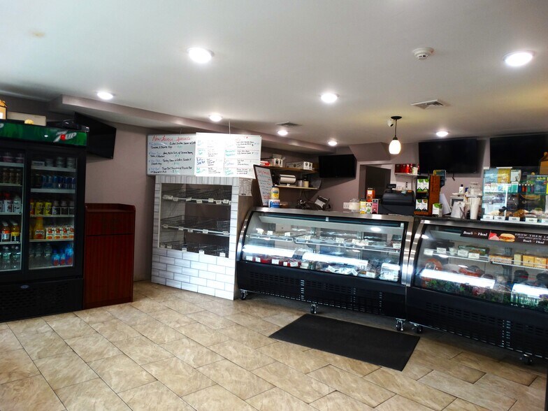 More Photos Of 437 Main Rd, Towaco Restaurant For Sale