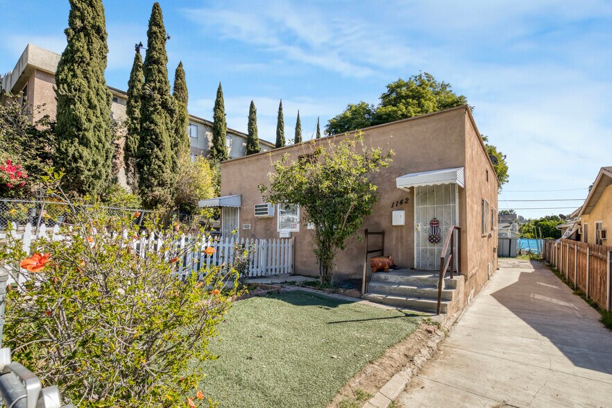 More Photos Of 1140 Chicago St, Los Angeles Apartments For Sale