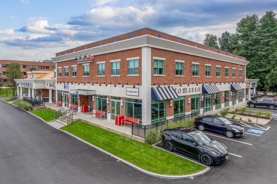 More Photos Of 154 Turnpike Rd, Southborough Storefront Retail Office For Lease