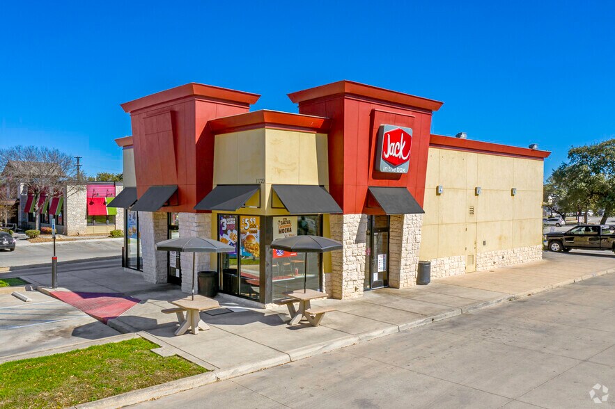 More Photos Of 11309-11323 Bandera Rd, San Antonio Unknown For Lease