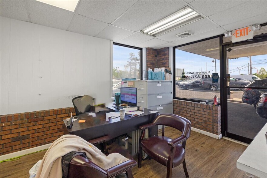 More Photos Of 4379 Route 130, Edgewater Park Auto Repair For Lease