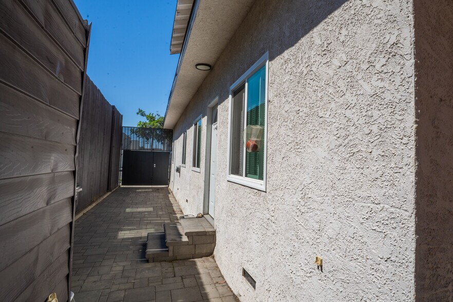 More Photos Of 416 Lime Ave, Long Beach Multifamily For Sale