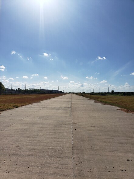 More Photos Of 6401 S 33rd St, McAllen Land For Lease