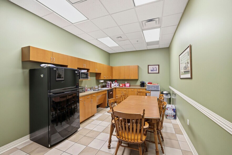 More Photos Of 68031 Capital Trace Row, Mandeville Office For Sale