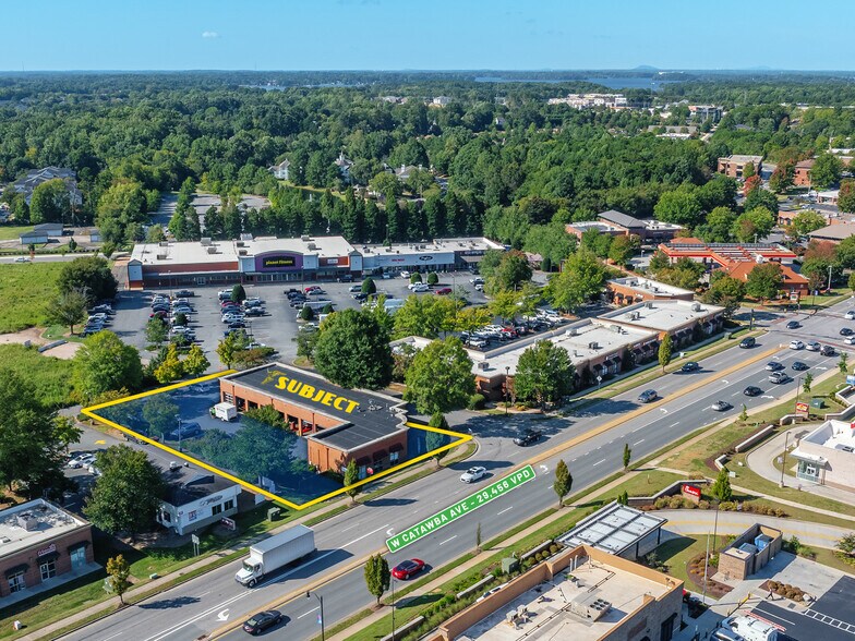 Primary Photo Of 20110 W Catawba Ave, Cornelius Auto Repair For Sale