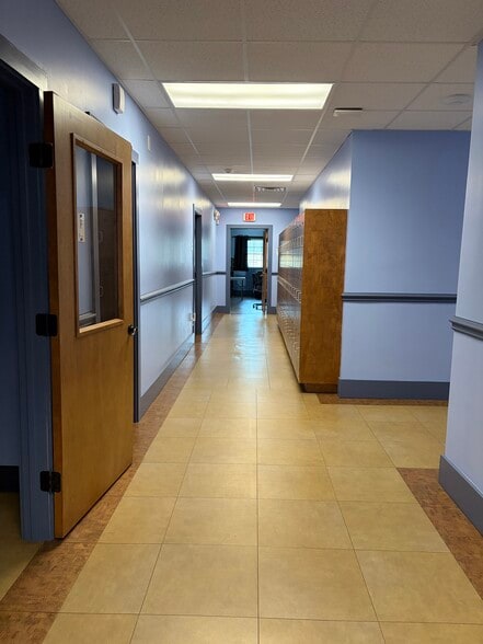 More Photos Of 202 Arnette St, Murfreesboro Office For Lease