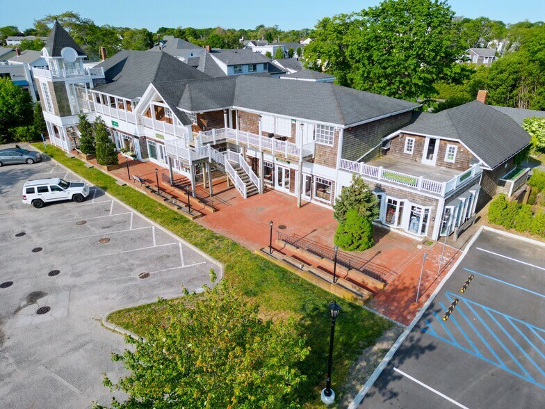 Primary Photo Of 132 Main St, Westhampton Beach Storefront Retail Office For Lease