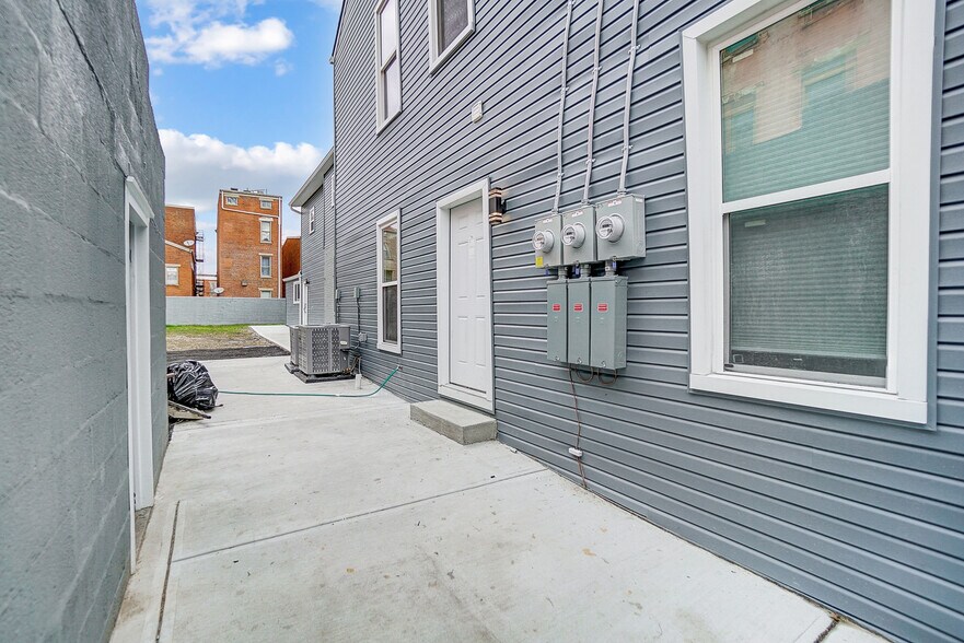 More Photos Of 2124 Saint Michael St, Cincinnati Apartments For Sale