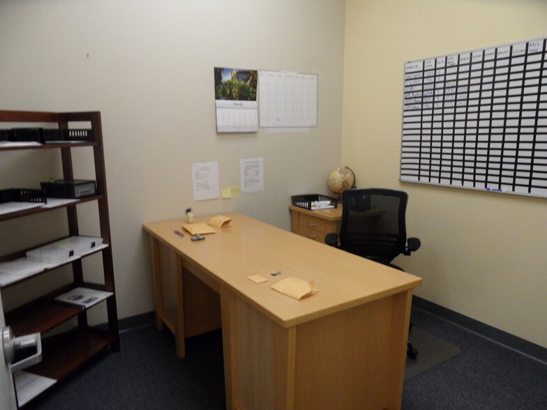 More Photos Of 1507 Park Center Dr, Orlando Office For Lease