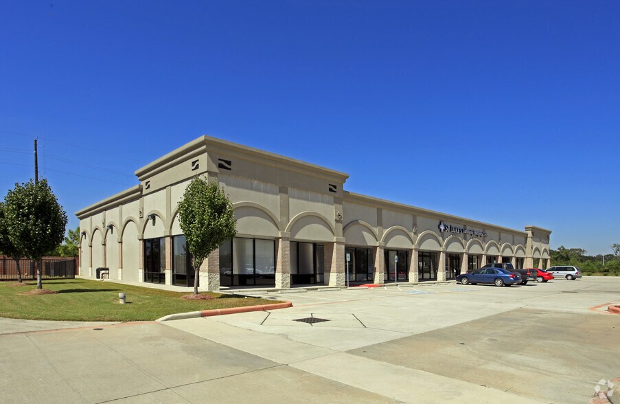 Primary Photo Of 11713 Shadow Creek Pky, Pearland Freestanding For Lease
