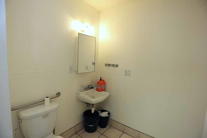 More Photos Of 4023 W Oquendo Rd, Las Vegas Warehouse For Sale