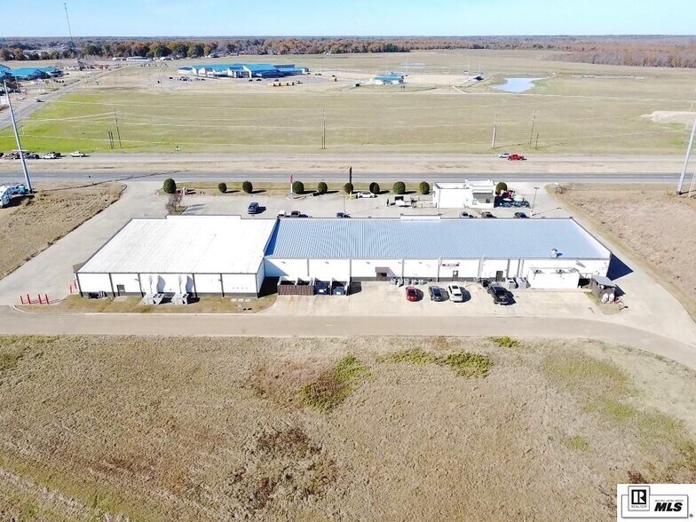 More Photos Of 8950 US-165, Sterlington Storefront For Sale