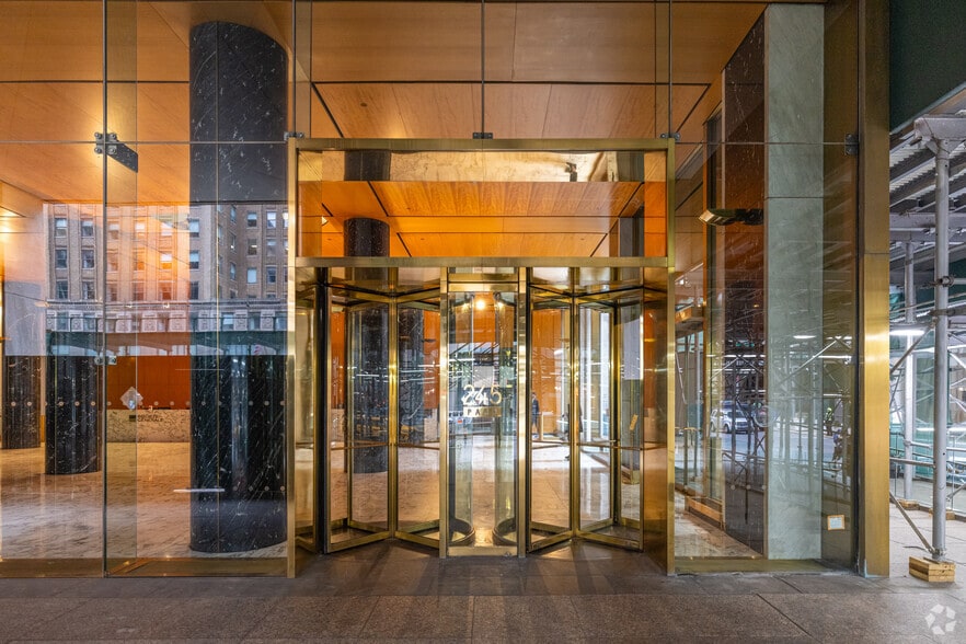More Photos Of 245 Park Ave, New York Office For Lease