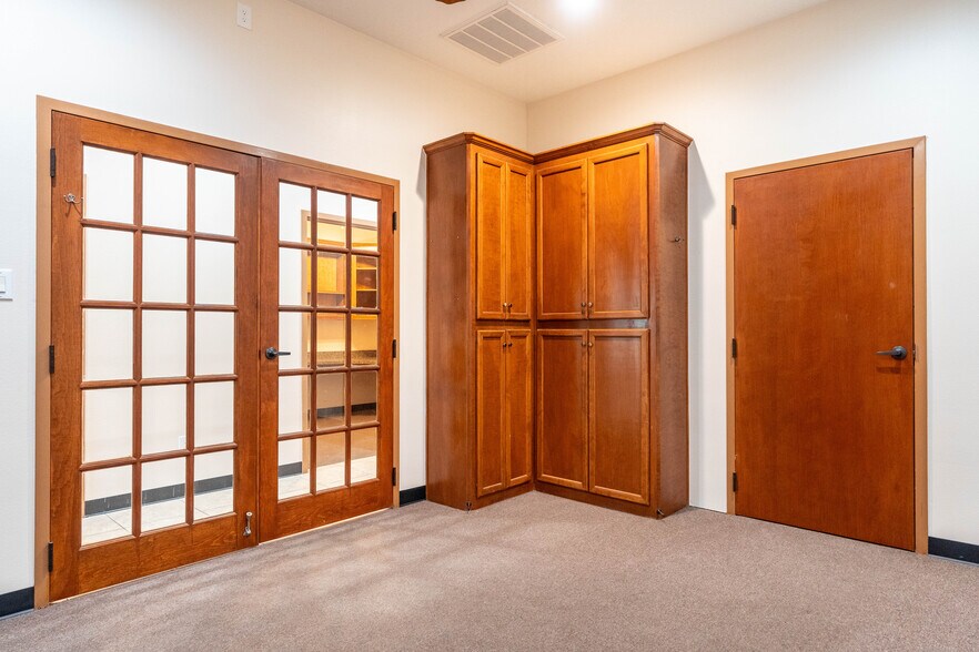 More Photos Of 3208 Broadway St, Houston Medical For Lease