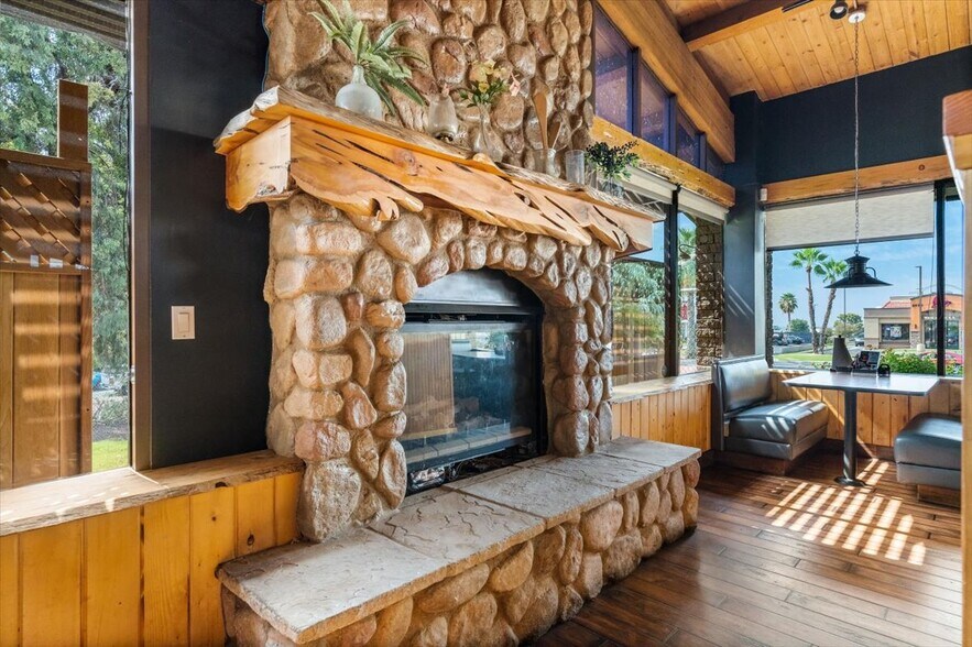 More Photos Of 2673 Mount Vernon Ave, Bakersfield Restaurant For Sale