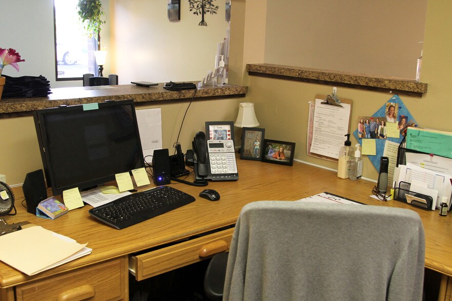 More Photos Of 1652 Greenview Dr SW, Rochester Office For Lease