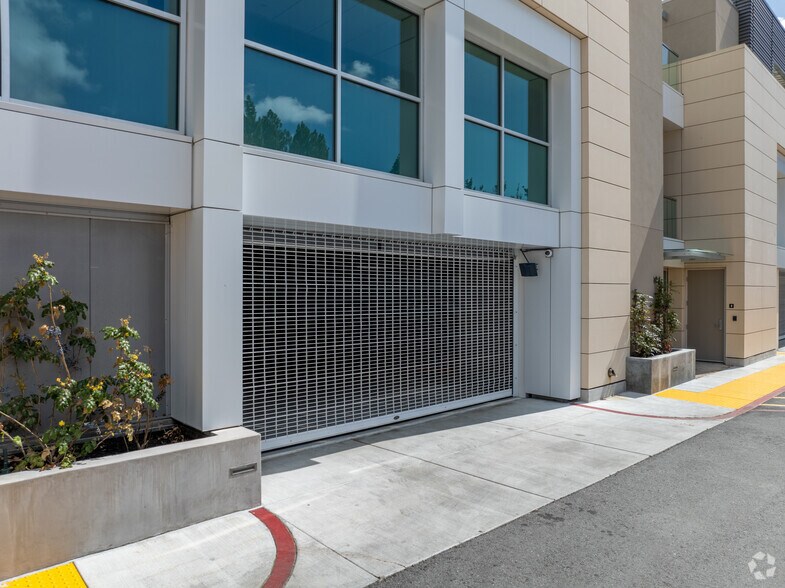 More Photos Of 1275 El Camino Real, Menlo Park Office For Sale