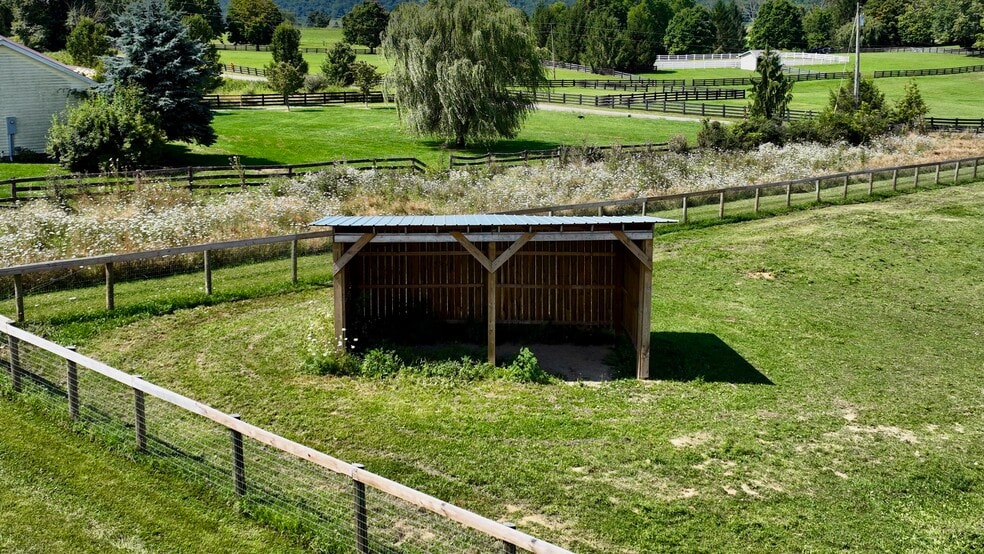 More Photos Of 3476 Fairview Rd, Lewisburg Specialty For Sale