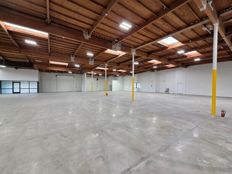 More Photos Of 3 Autry, Irvine Warehouse For Lease