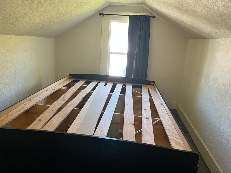 More Photos Of 804 S Bailey Ave, North Platte Flex For Sale