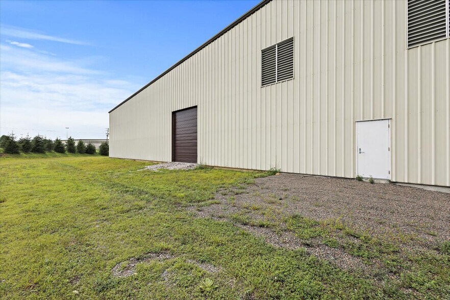 More Photos Of 241 Industrial Park Rd, Mountain City Warehouse For Sale