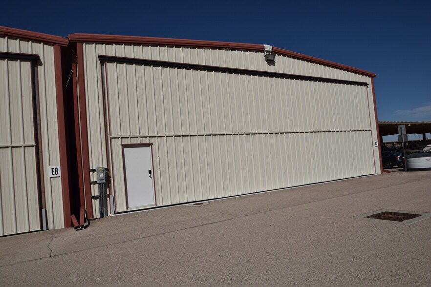 More Photos Of 3500 Executive Terminal Dr, Henderson Airplane Hangar For Sale