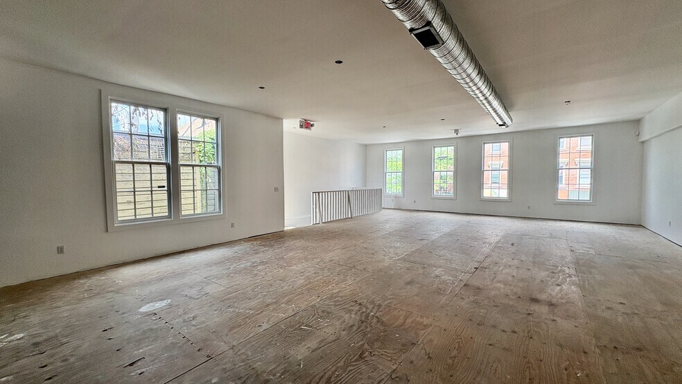 More Photos Of 317 Warren St, Hudson Storefront Retail Residential For Lease