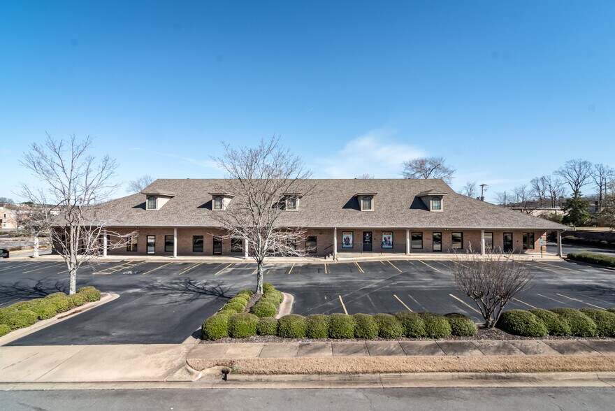 More Photos Of 11501 Huron Ln, Little Rock Office For Sale
