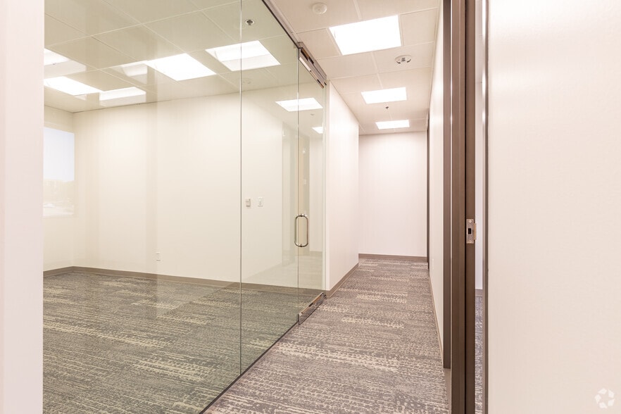 More Photos Of 8140 Walnut Hill Ln, Dallas Office For Lease