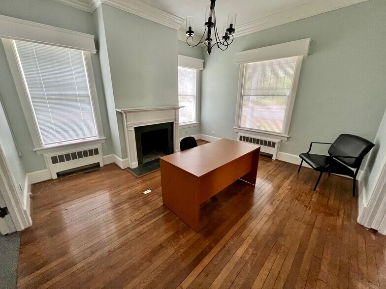 More Photos Of 509 Nash St W, Wilson Loft Creative Space For Sale