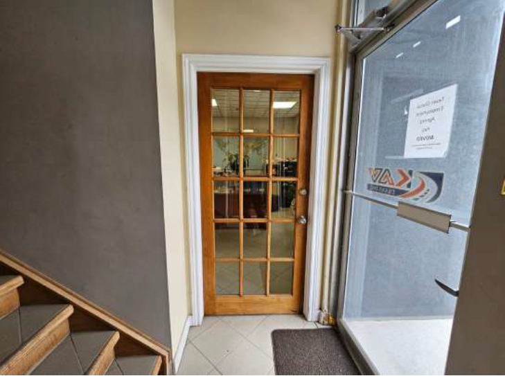 More Photos Of 2355 Derry Rd E, Mississauga Office For Sale