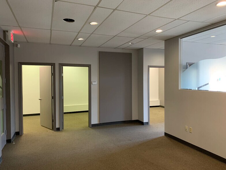 More Photos Of 10310 124th St NW, Edmonton Storefront Retail Office For Lease