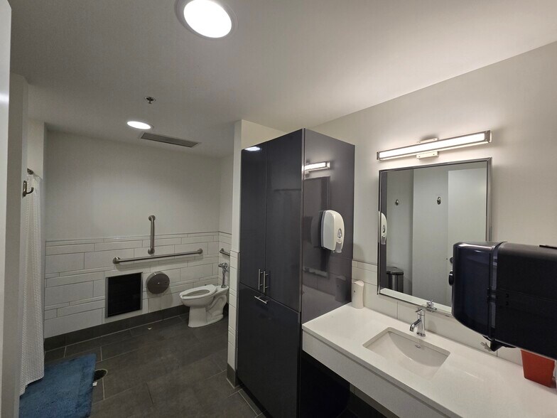 More Photos Of 2429 Nicollet Ave, Minneapolis Loft Creative Space For Lease