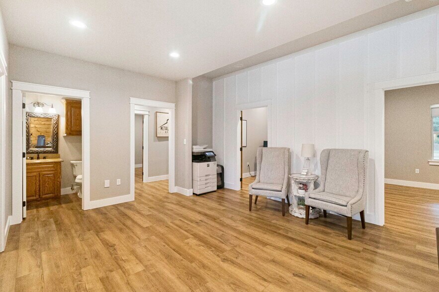 More Photos Of 7899 US Highway 190 W, Livingston Office Residential For Sale