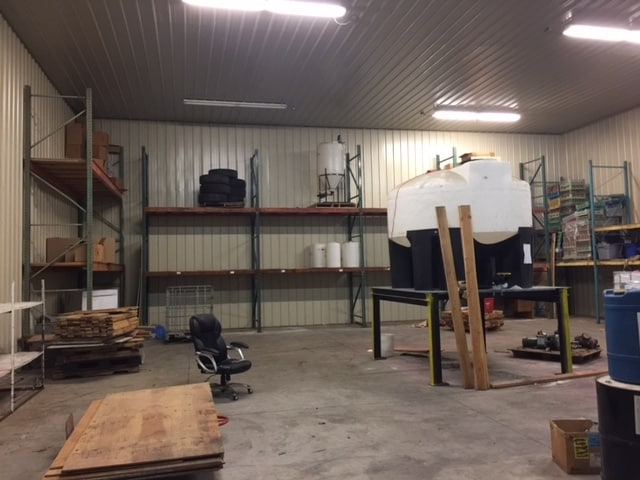 More Photos Of 1387 W 1st St, Halsey Warehouse For Lease