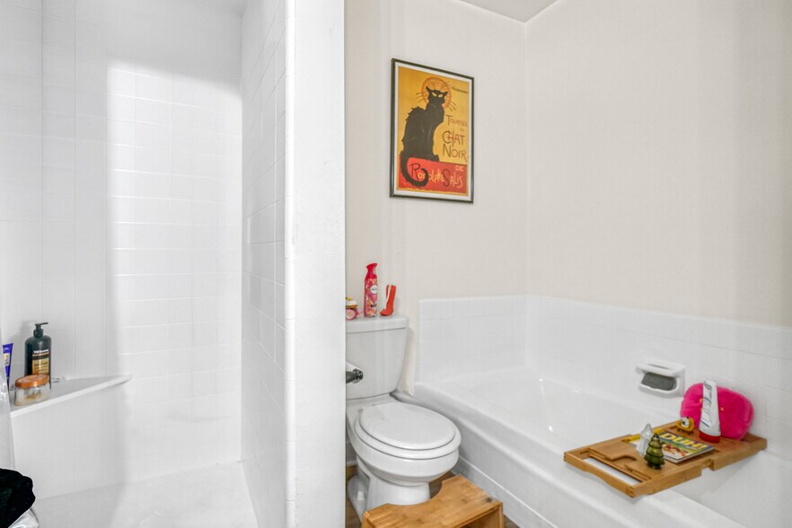 More Photos Of 8011 Romaine St, Los Angeles Apartments For Sale