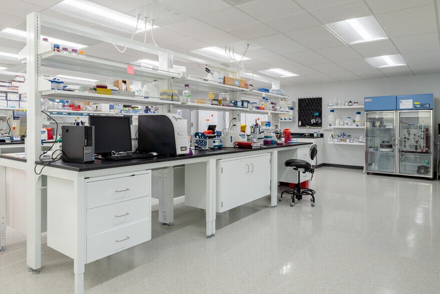 More Photos Of 35 Parkwood Dr, Hopkinton Office For Lease