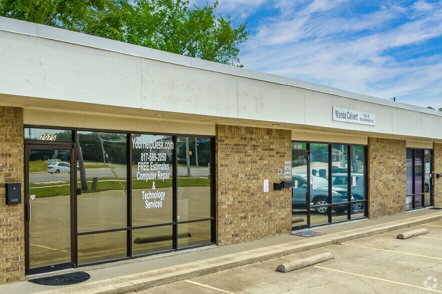 More Photos Of 7075-7085 Baker Blvd, Richland Hills Medical For Lease