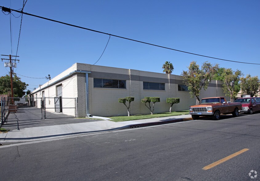 More Photos Of 207-217 S 9th Ave, La Puente Manufacturing For Lease