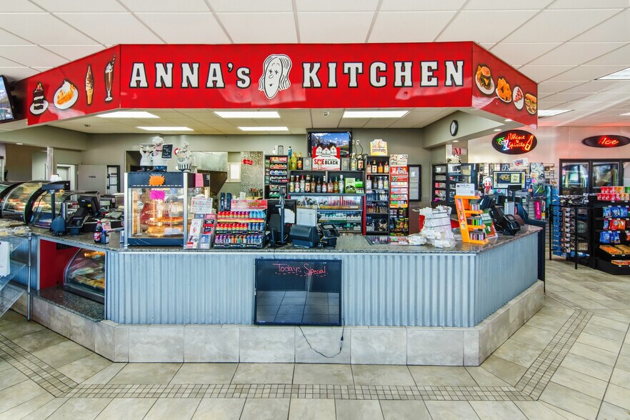 More Photos Of 7 Honey Springs Loop, Brumley Service Station For Sale