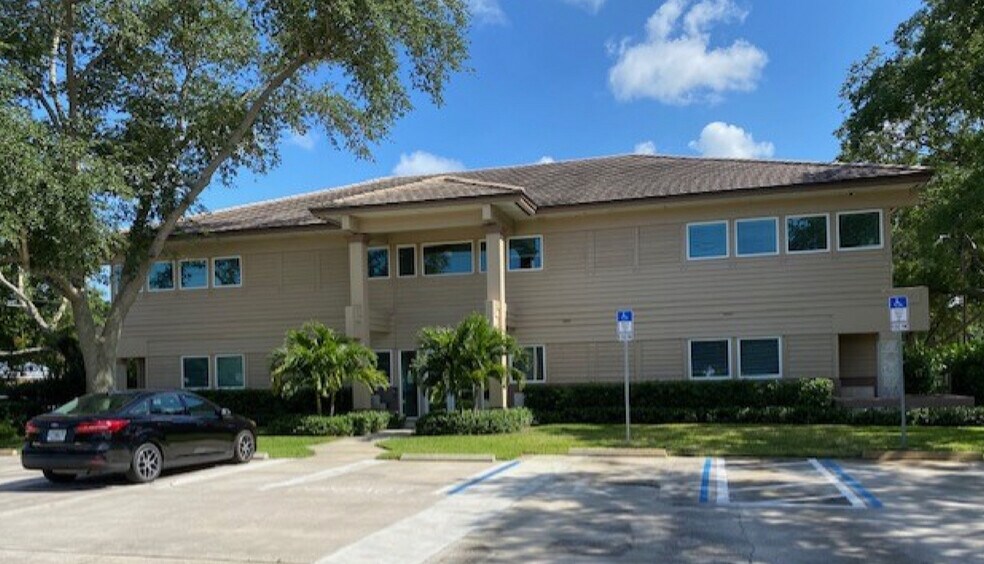 Primary Photo Of 3675 20th St, Vero Beach Office For Lease