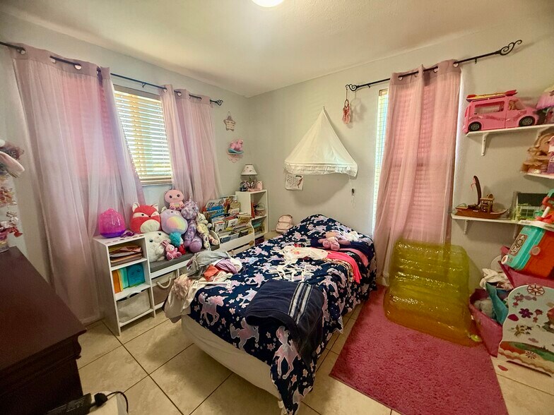 More Photos Of 4201 SW 7th St, Coral Gables Multifamily For Sale