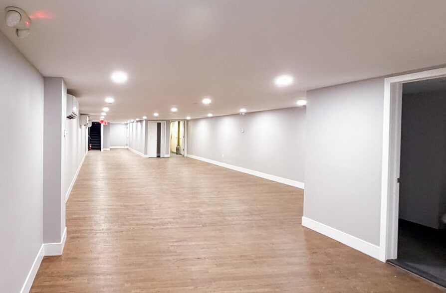 More Photos Of 43 Murray St, New York Apartments For Lease