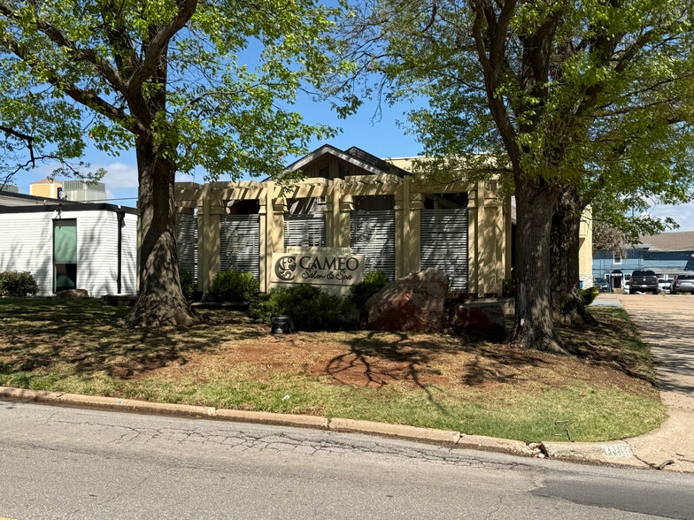 More Photos Of 1113 NW 50th St, Oklahoma City Office For Sale