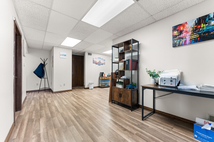 More Photos Of 600 Commerce Dr, Coraopolis Office Residential For Sale