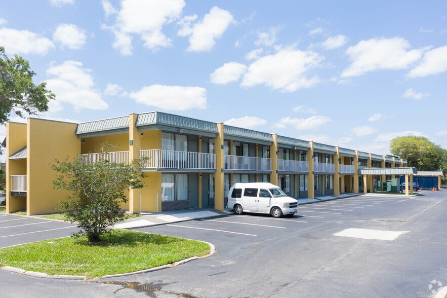More Photos Of 6802 Commonwealth Ave, Jacksonville Hotel For Sale