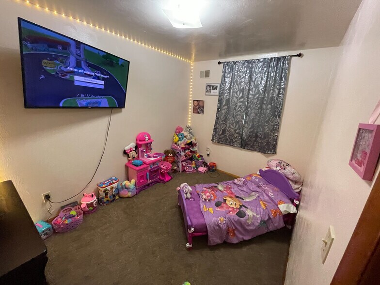 More Photos Of 6801 McKinley Ct, Clairton Apartments For Sale