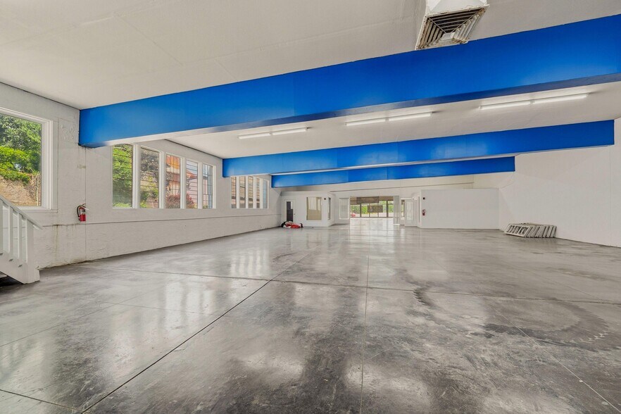 More Photos Of 422-426 E Main St, Trinidad Auto Dealership For Sale