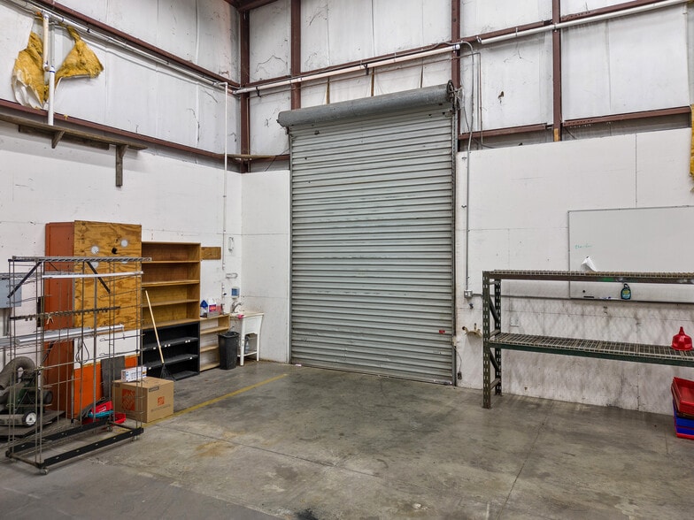 More Photos Of 2725 Center Pl, Melbourne Research And Development For Sale