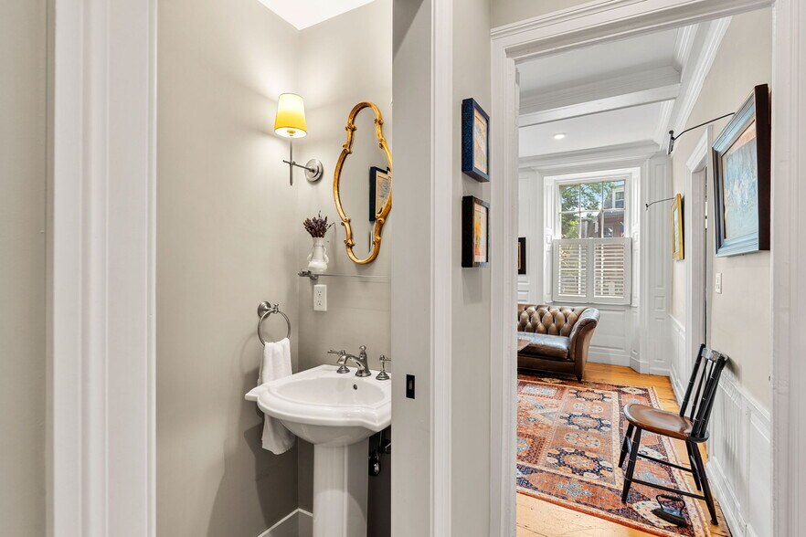 More Photos Of 314 Essex St, Salem Specialty For Sale